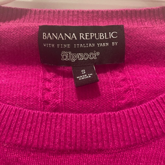 Cute, comfortable and colorful sweater from Banana Republic! - Picture 3 of 9